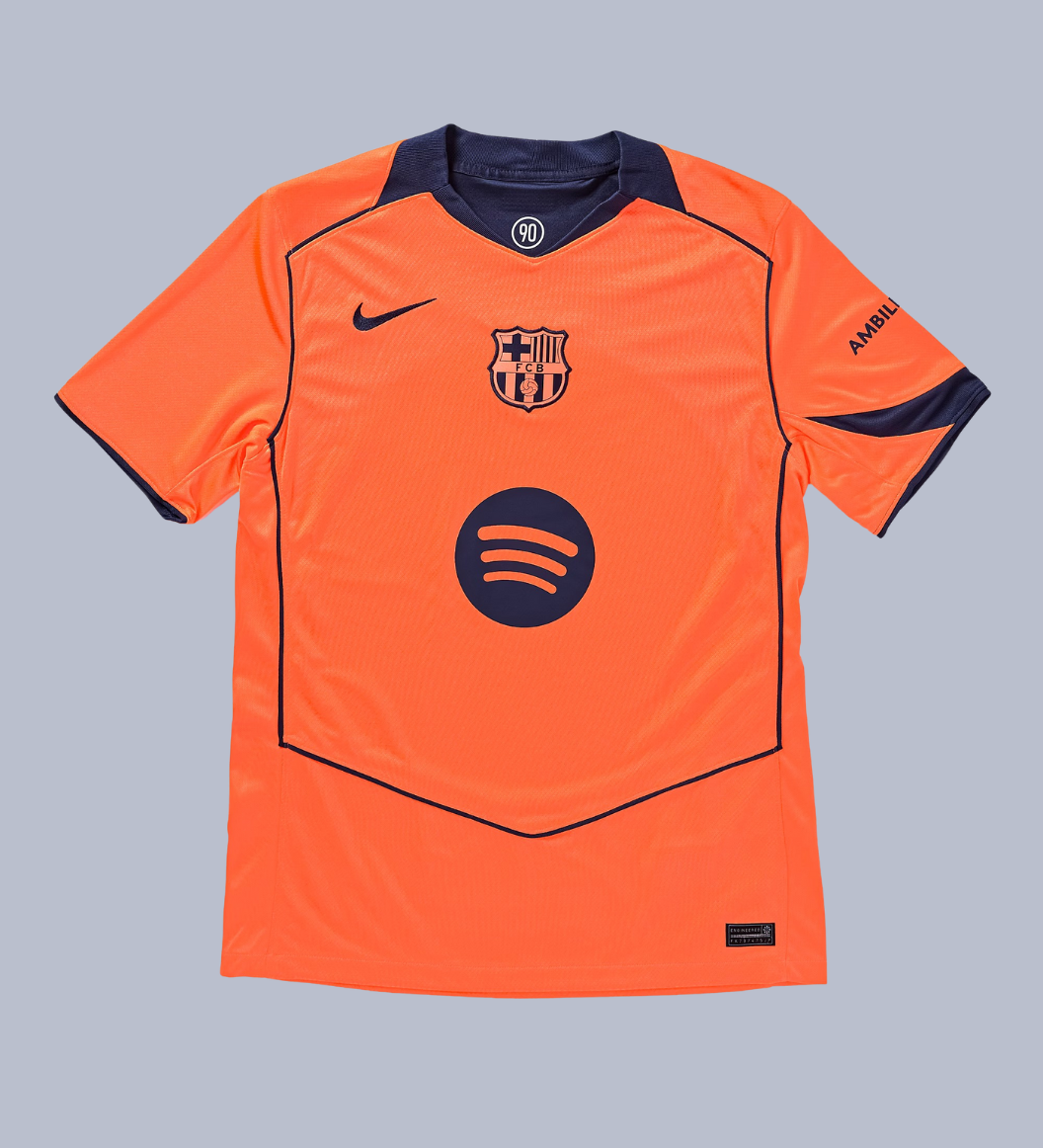 Barcelona 25-26 tercera equipacion